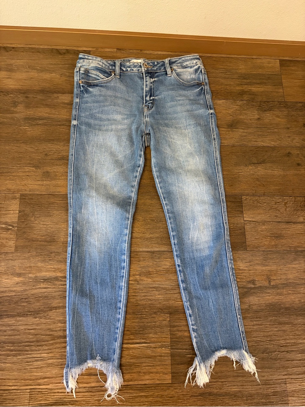 Kancan Women’s Mid-Rise Fringe Hem Ankle Skinny Jeans Size 28